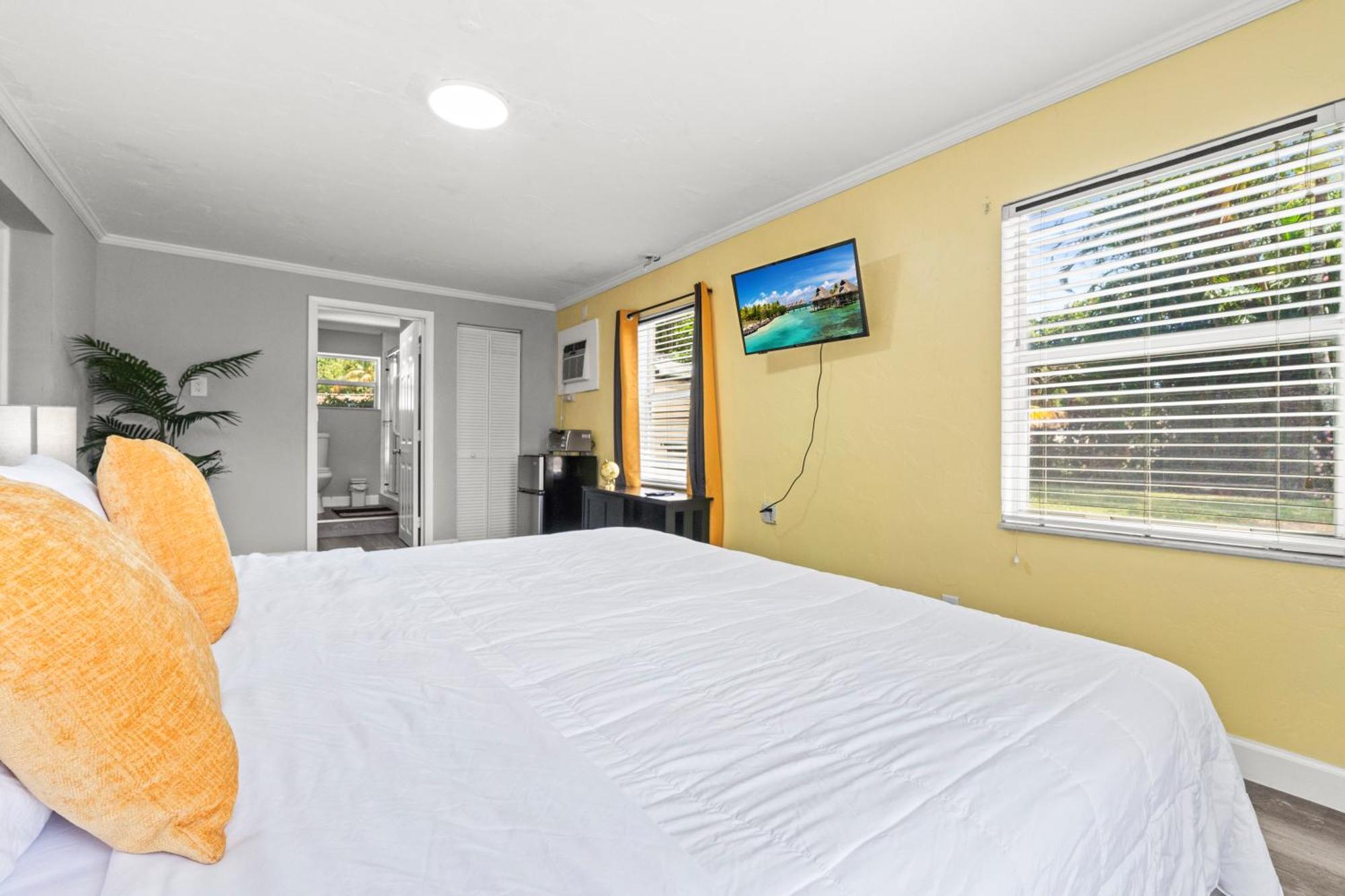 Lauderdale Retreat Near & Airport * Fort Lauderdale