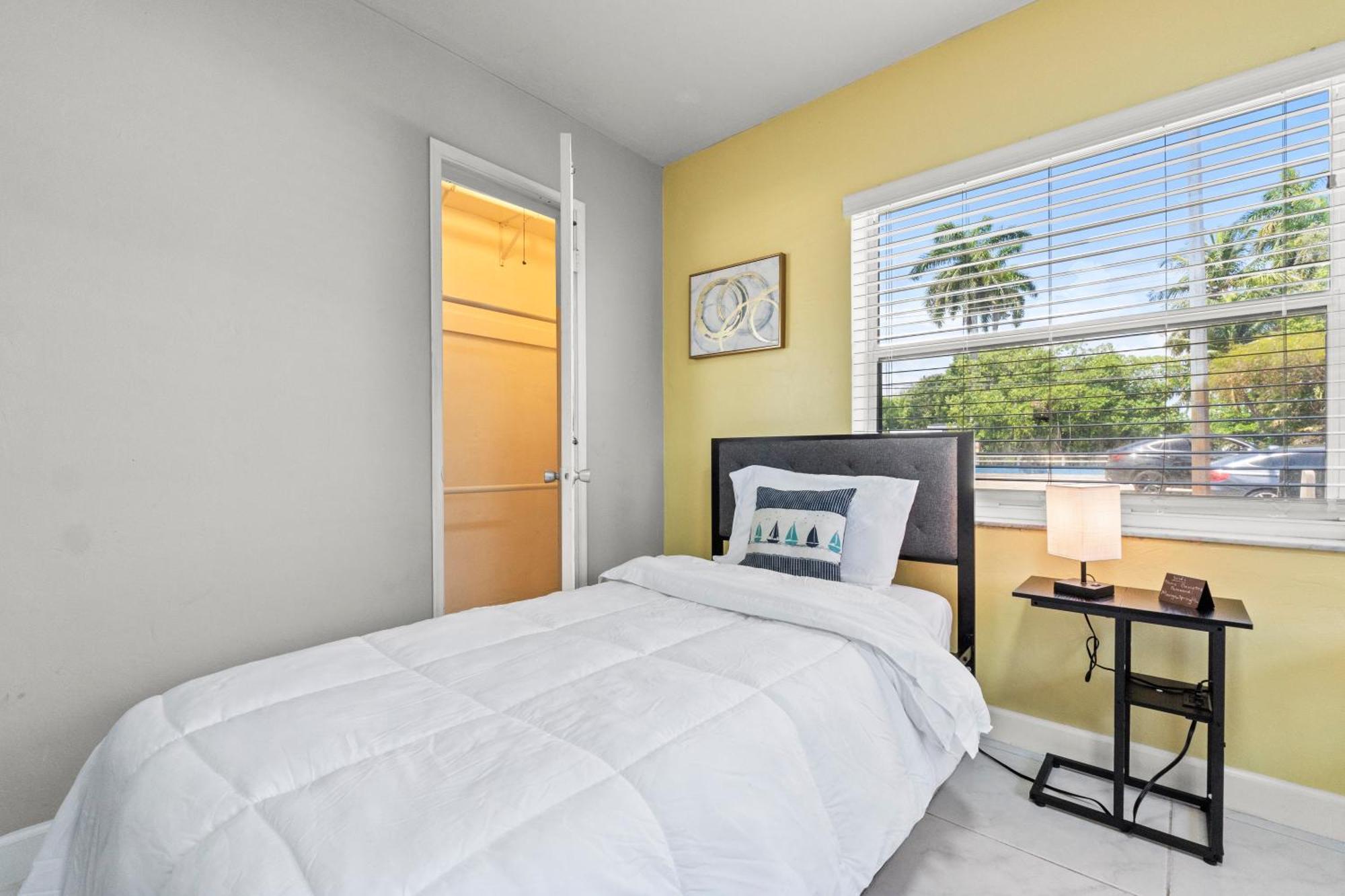 Lauderdale Retreat Near & Airport Holiday home