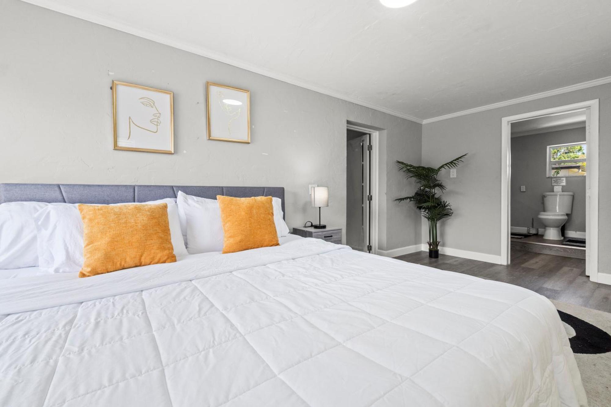 Lauderdale Retreat Near & Airport Holiday home