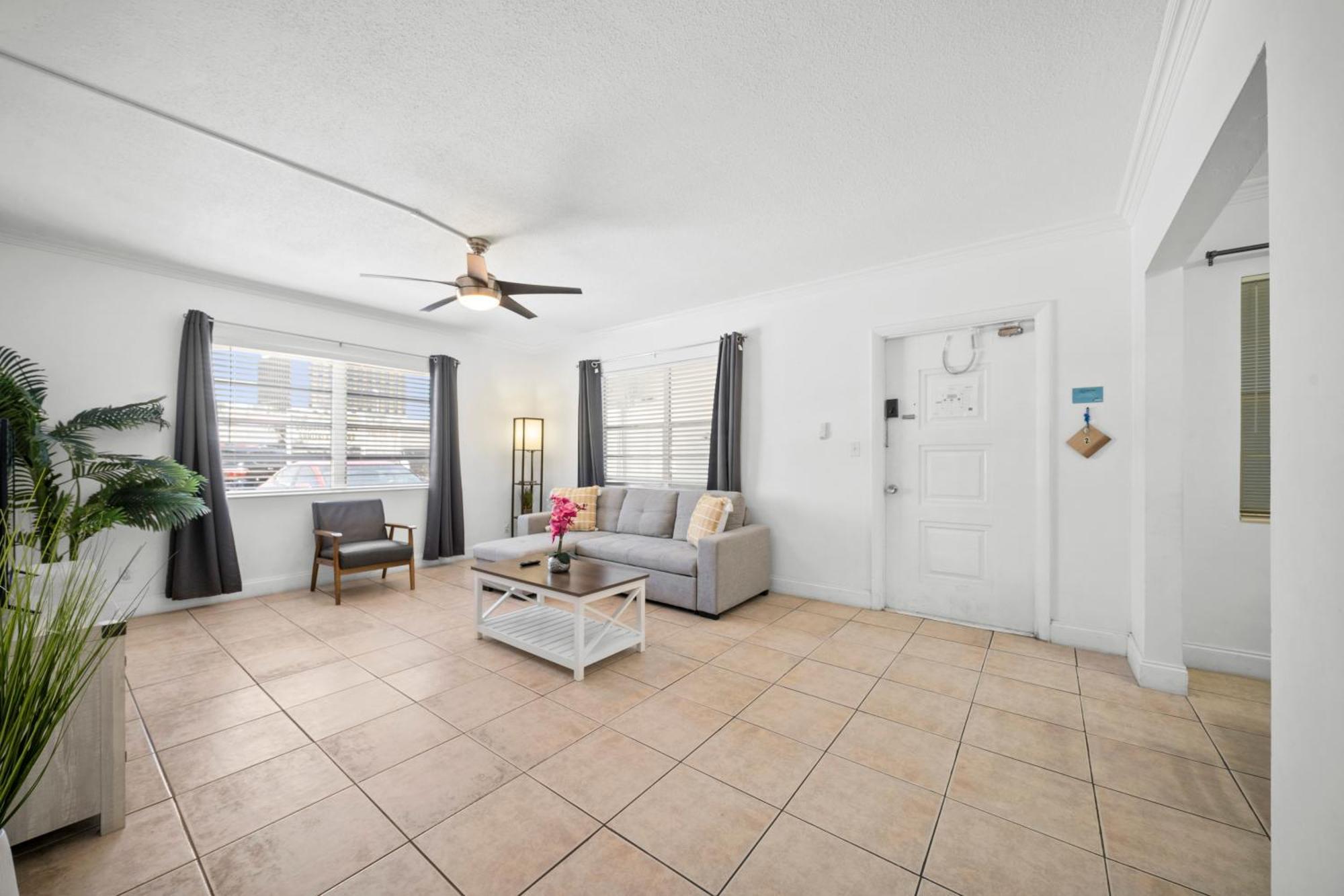 Bayview Regency By Lowkl