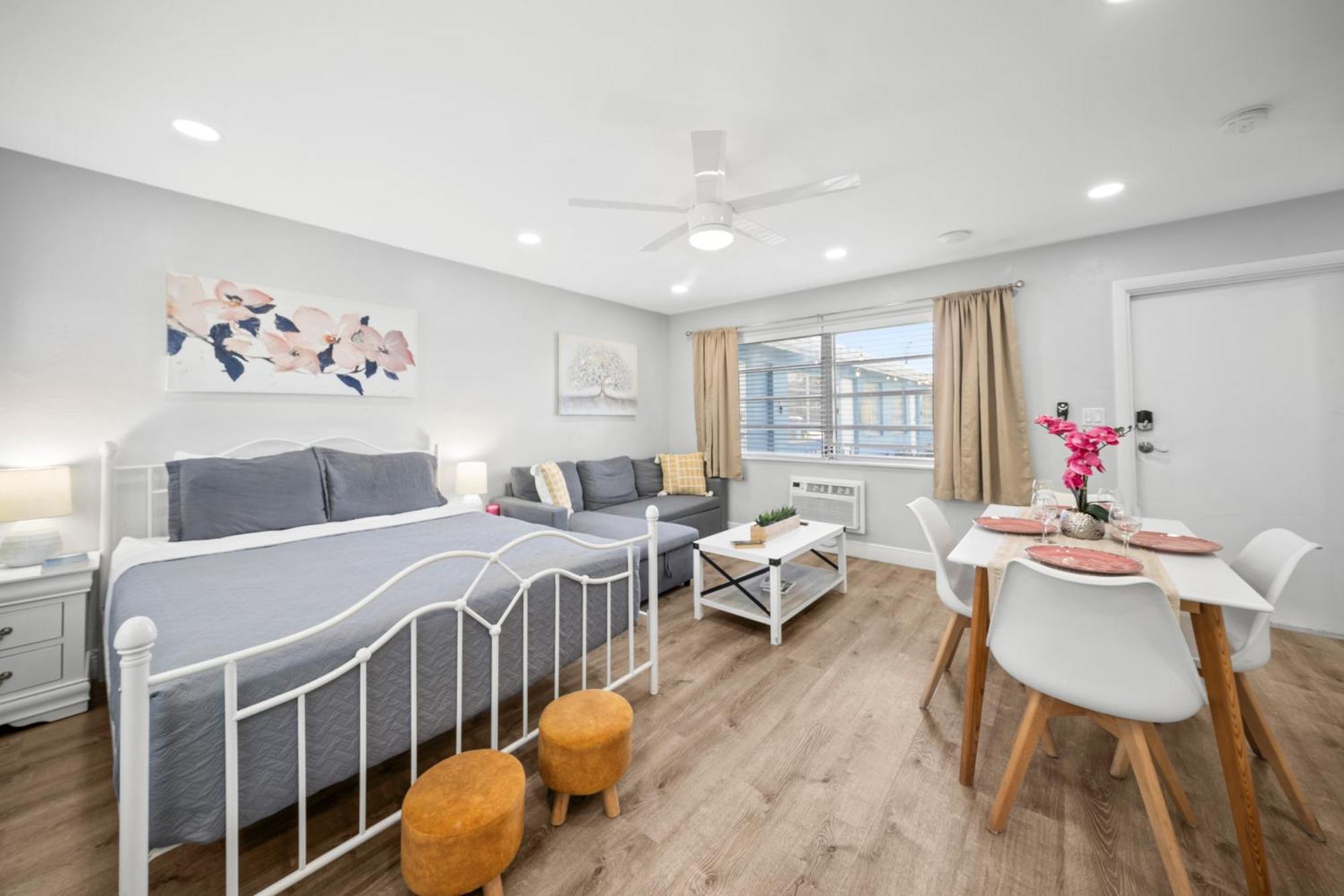 Bayview Regency By Lowkl *