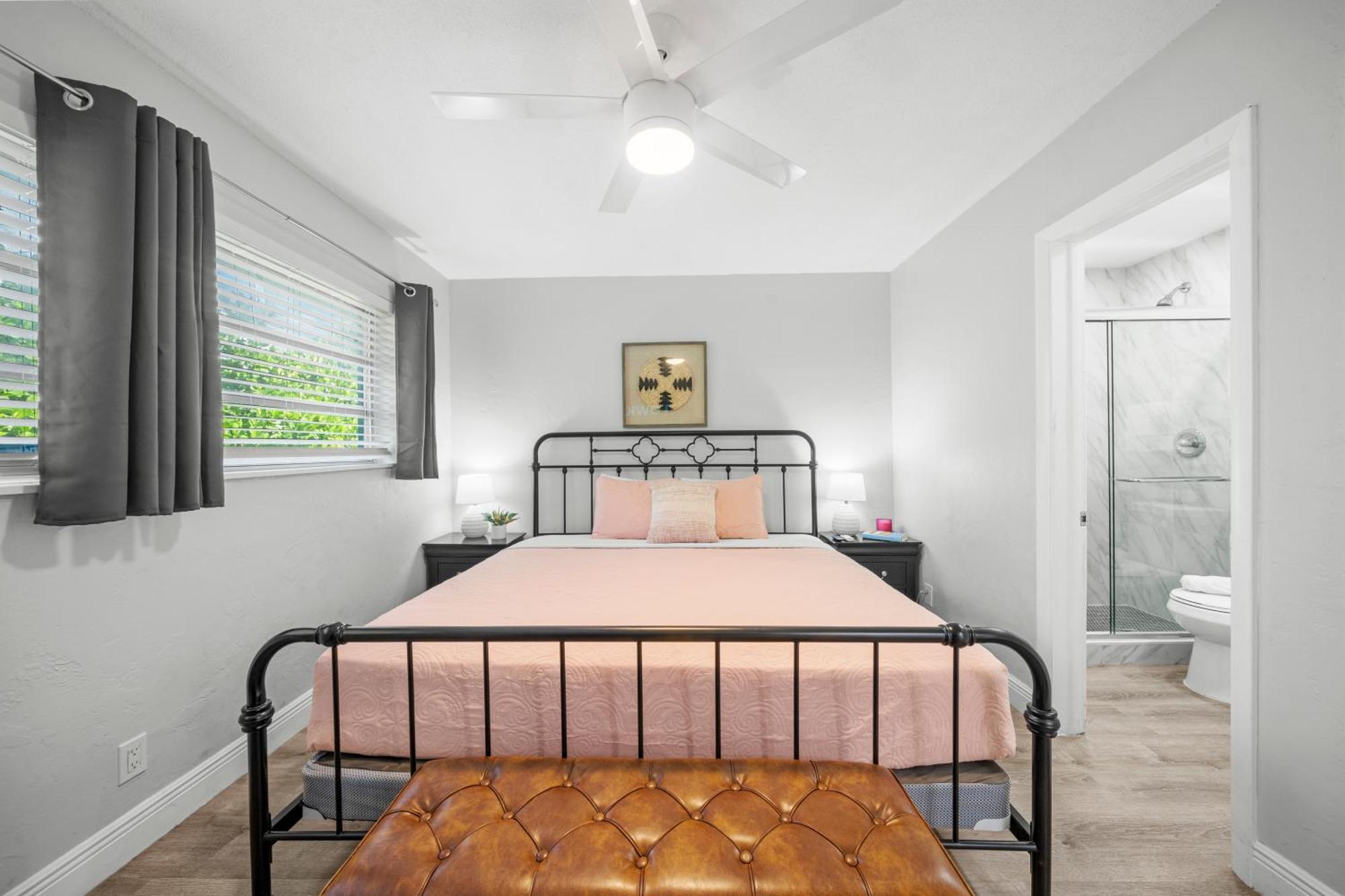 Bayview Regency By Lowkl Apartment