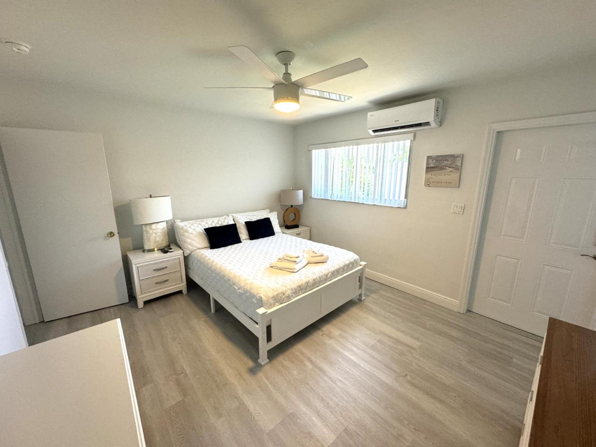 2-min Walk To The Beach! Sleeps 7 - Large 2br2ba #5 *