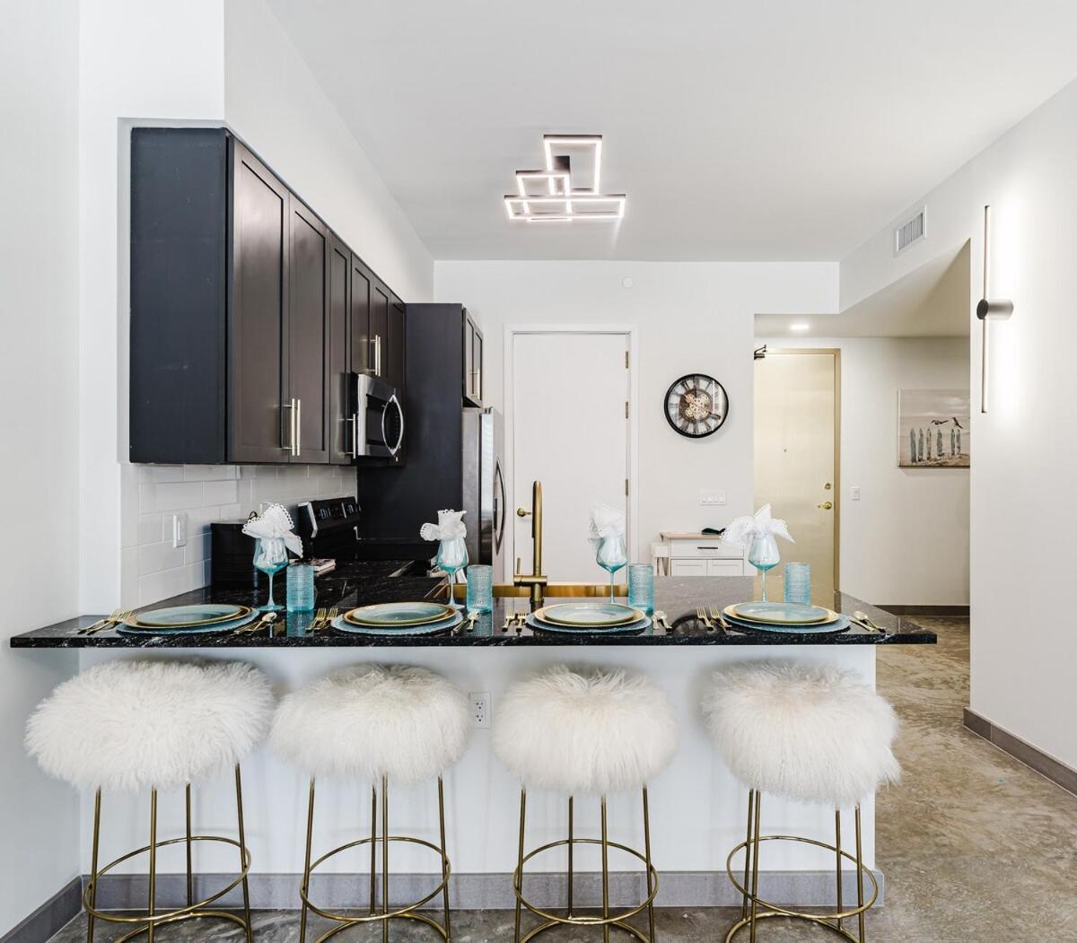 Apartment Ultra Luxe In Prime Location *
