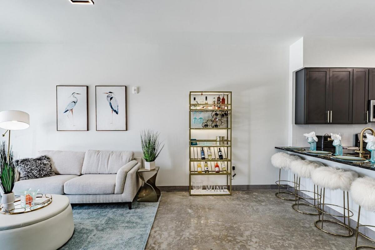 Ultra Luxe In Prime Location