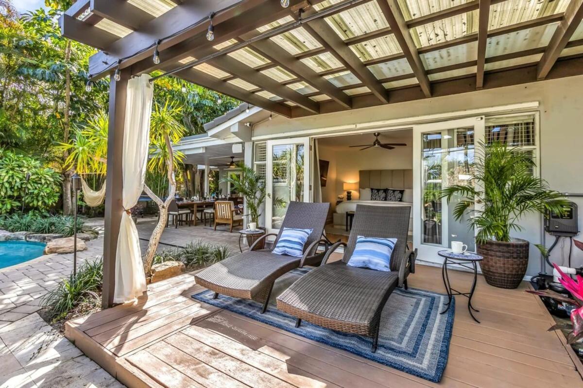 Holiday home New Waterfront Oasis Mins Beach, Eats, Shop