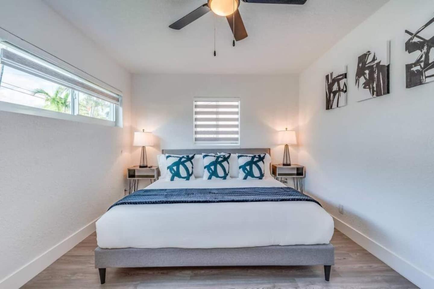 Fox Private Resort-heated Pool, Spa-downtown&beach Villa