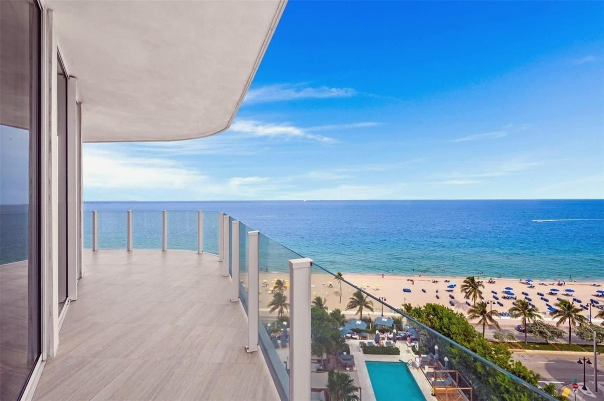 Oceanfront 2-bedroom With Great View *
