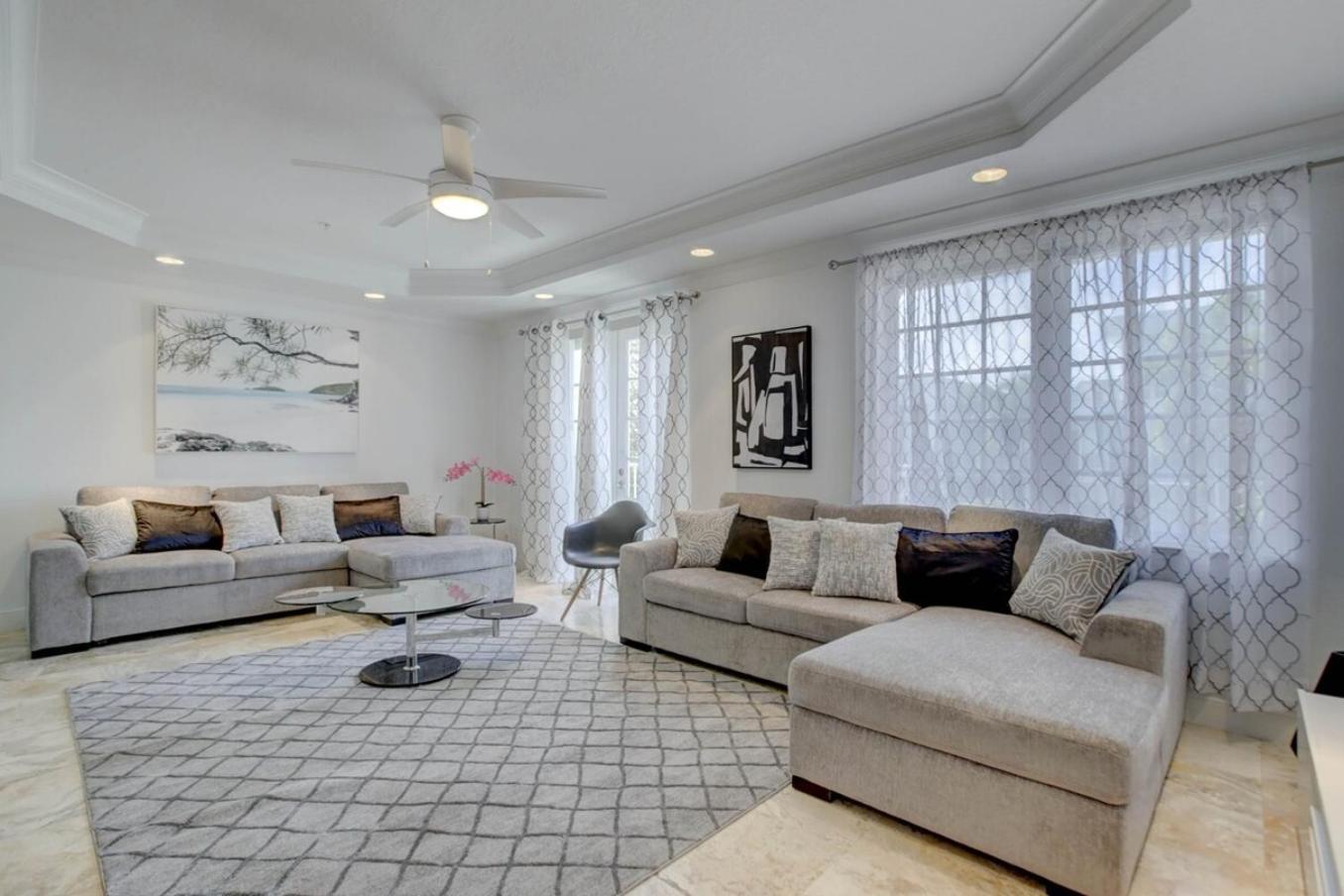 Private Patio Cali King Bed Sleeps 10 *