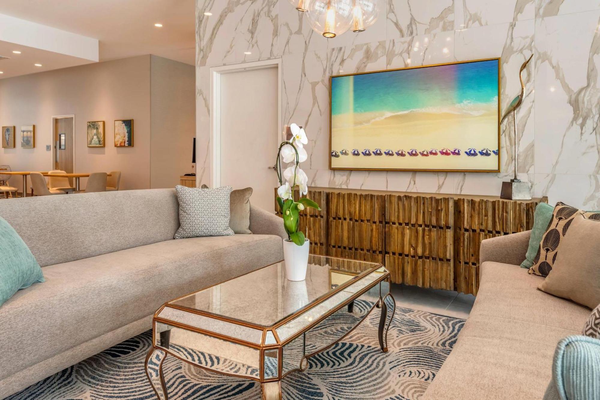 Hotel Cambria Lauderdale 3*