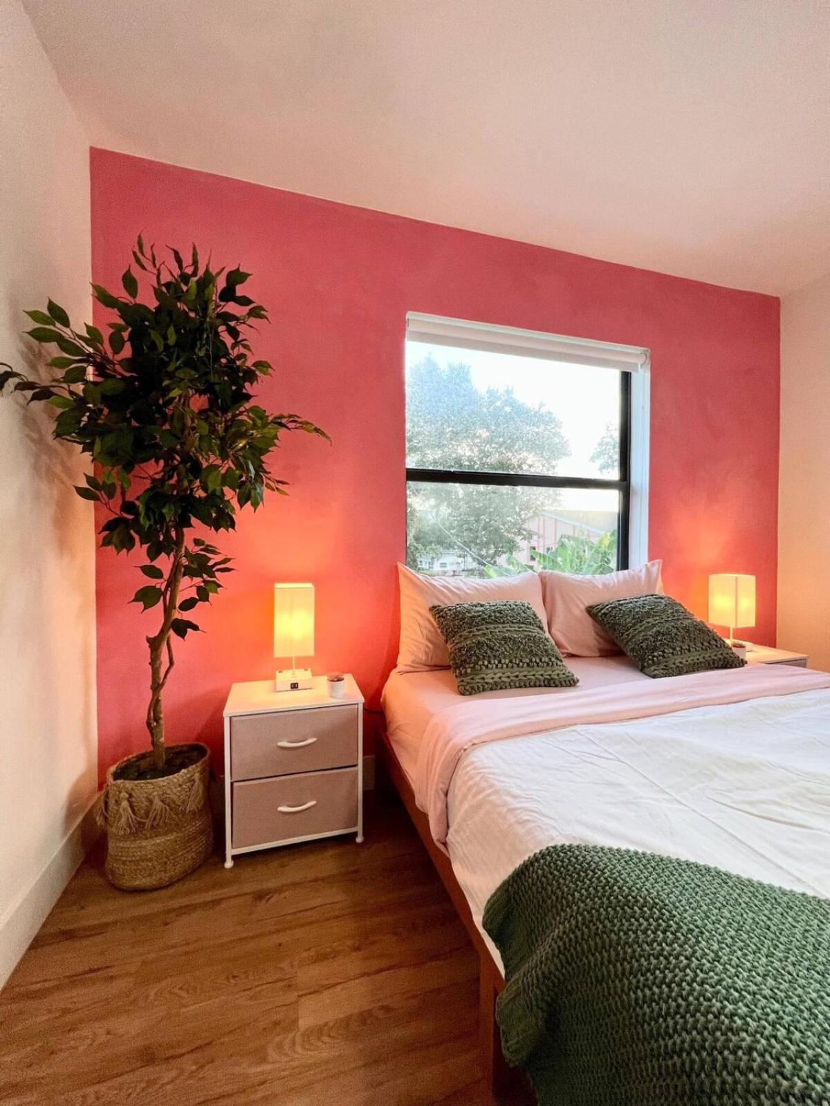 Lux Retreat With Pool Near