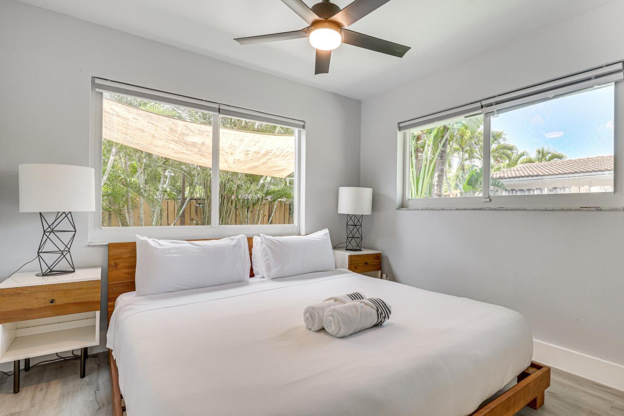 Holiday home Private Backyard Dog-friendly Wilton Manors Home! *