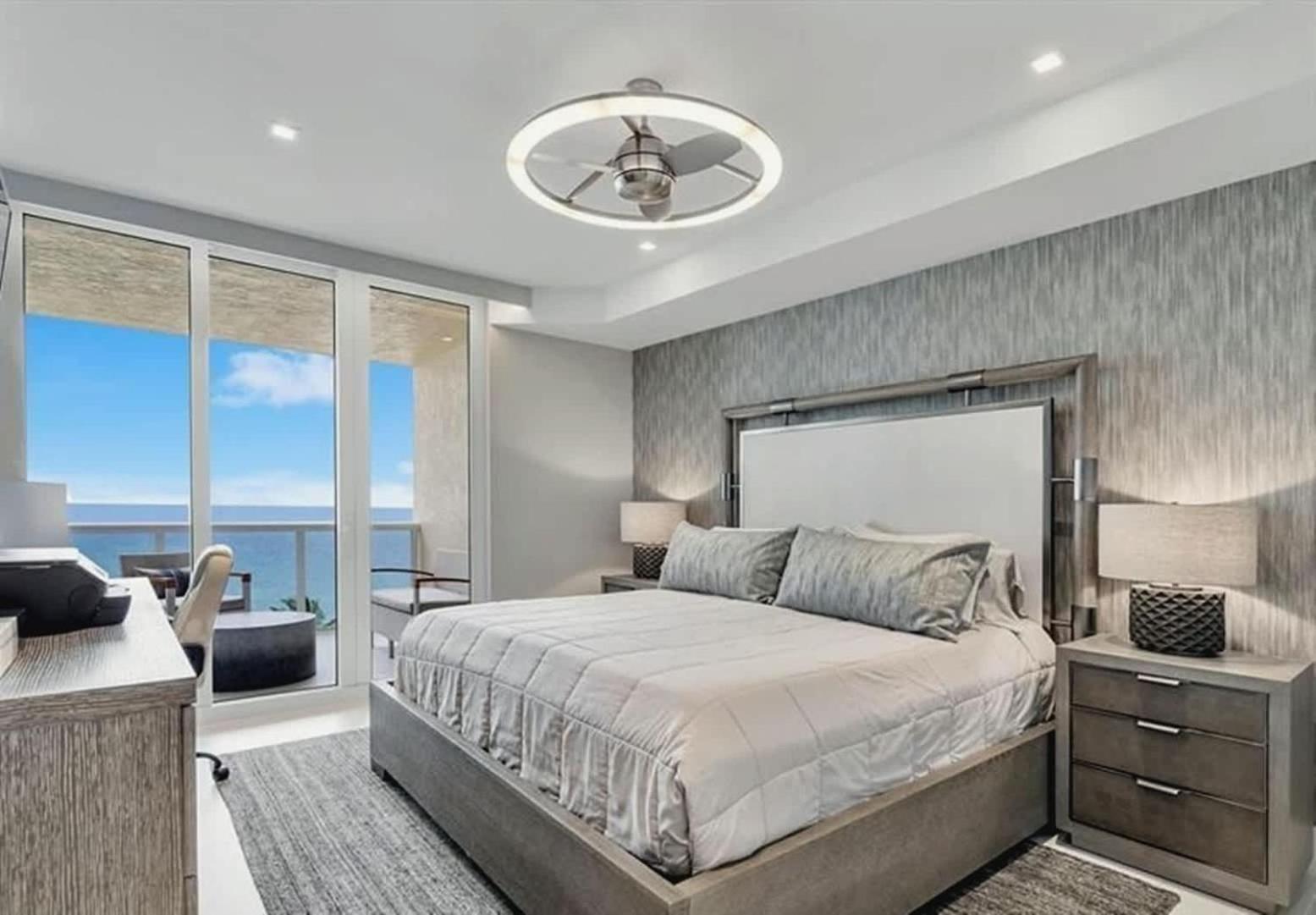 Renovated 2-bedroom Oceanfront Apartment Fort Lauderdale