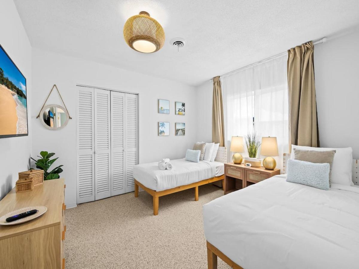 Holiday home Sunshine Retreat I Waterfront I Pool I Paddle Boards I Bikes *