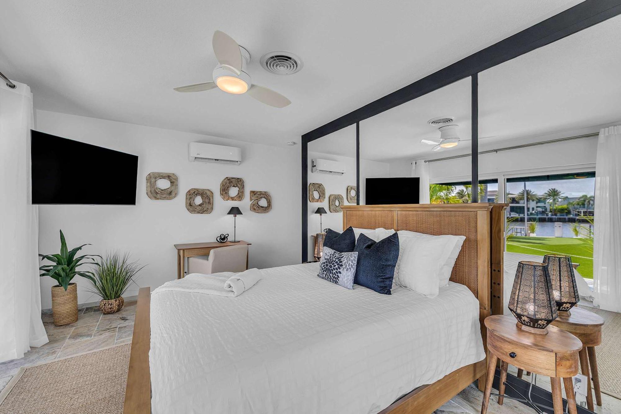 Azul Coastal Oasis 5 Min Walk To And Waterfront Holiday home *