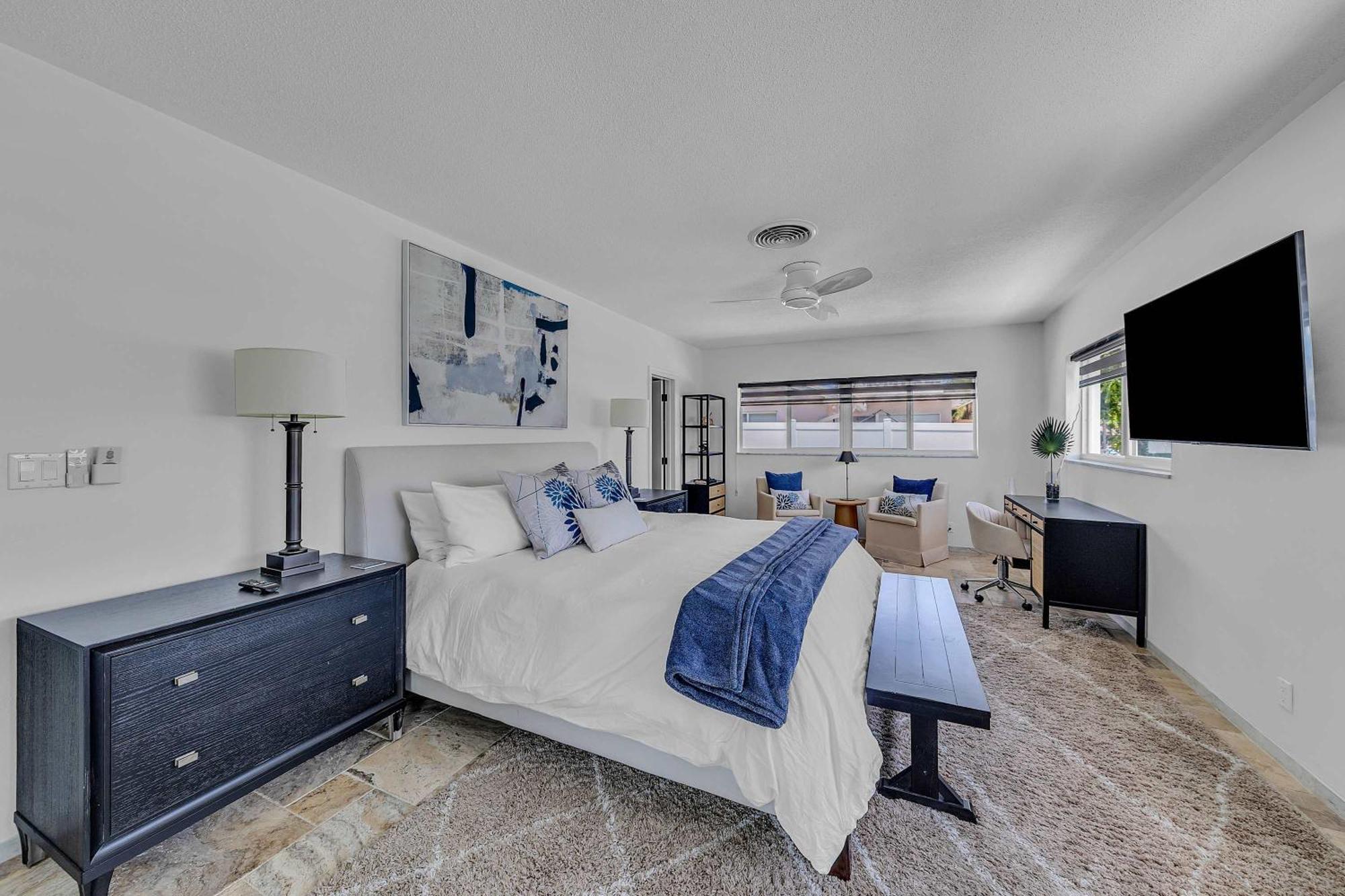 Azul Coastal Oasis 5 Min Walk To And Waterfront Holiday home *