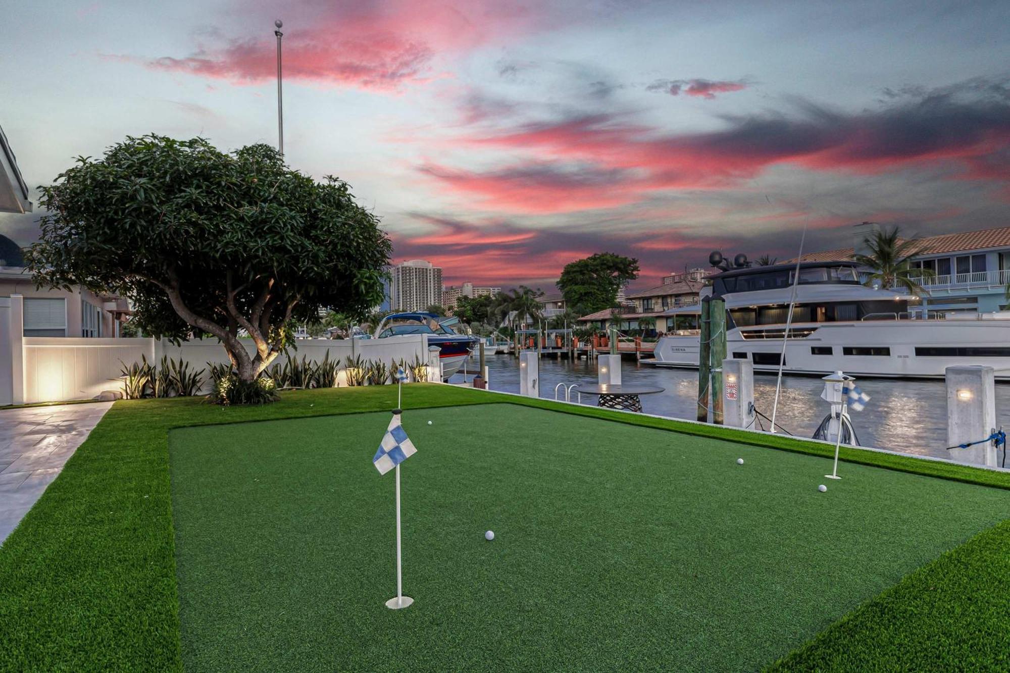 Azul Coastal Oasis 5 Min Walk To And Waterfront Holiday home Fort Lauderdale