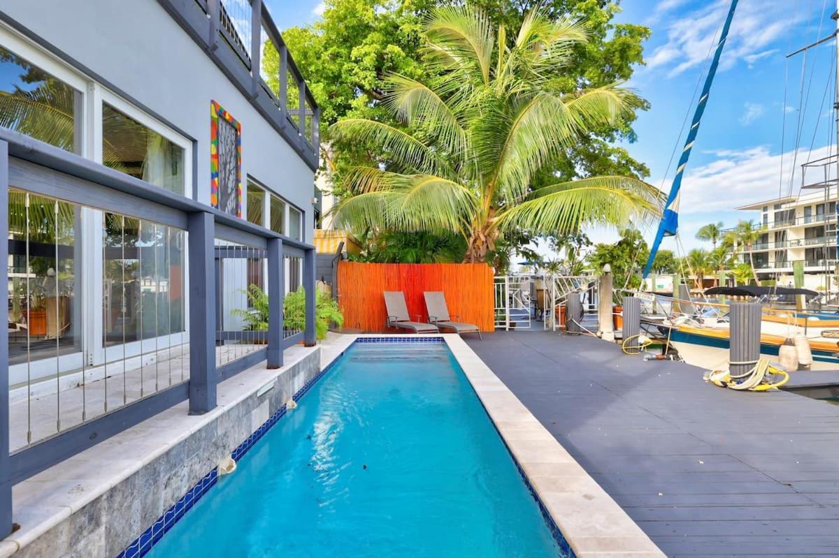 320-1 Olas Boulevard Apartment *