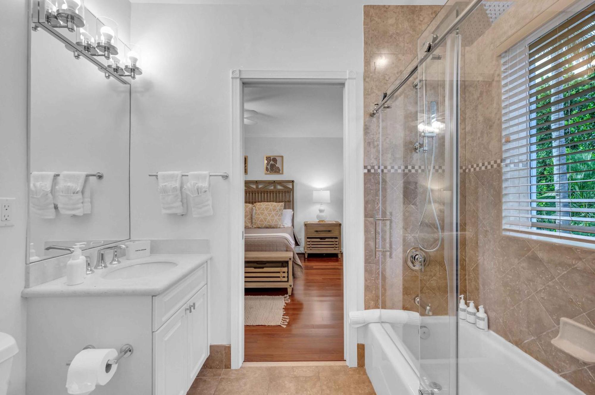 Time Steps To With Heated Pool And Game Roomsun Key Resldences Holiday home Fort Lauderdale