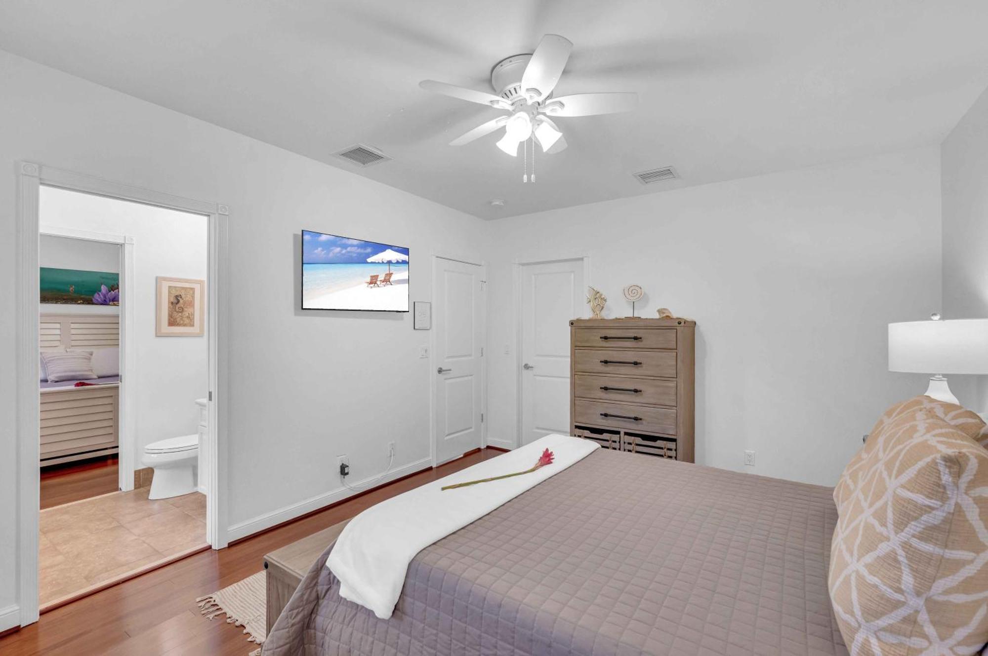 Time Steps To With Heated Pool And Game Roomsun Key Resldences Holiday home *