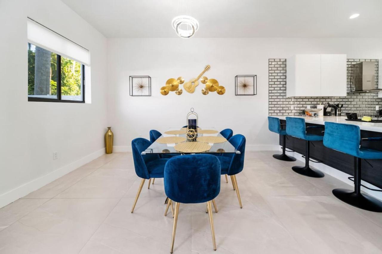Modern Rocknhome Near Hard Rock And Lauderdale Airport Fort Lauderdale