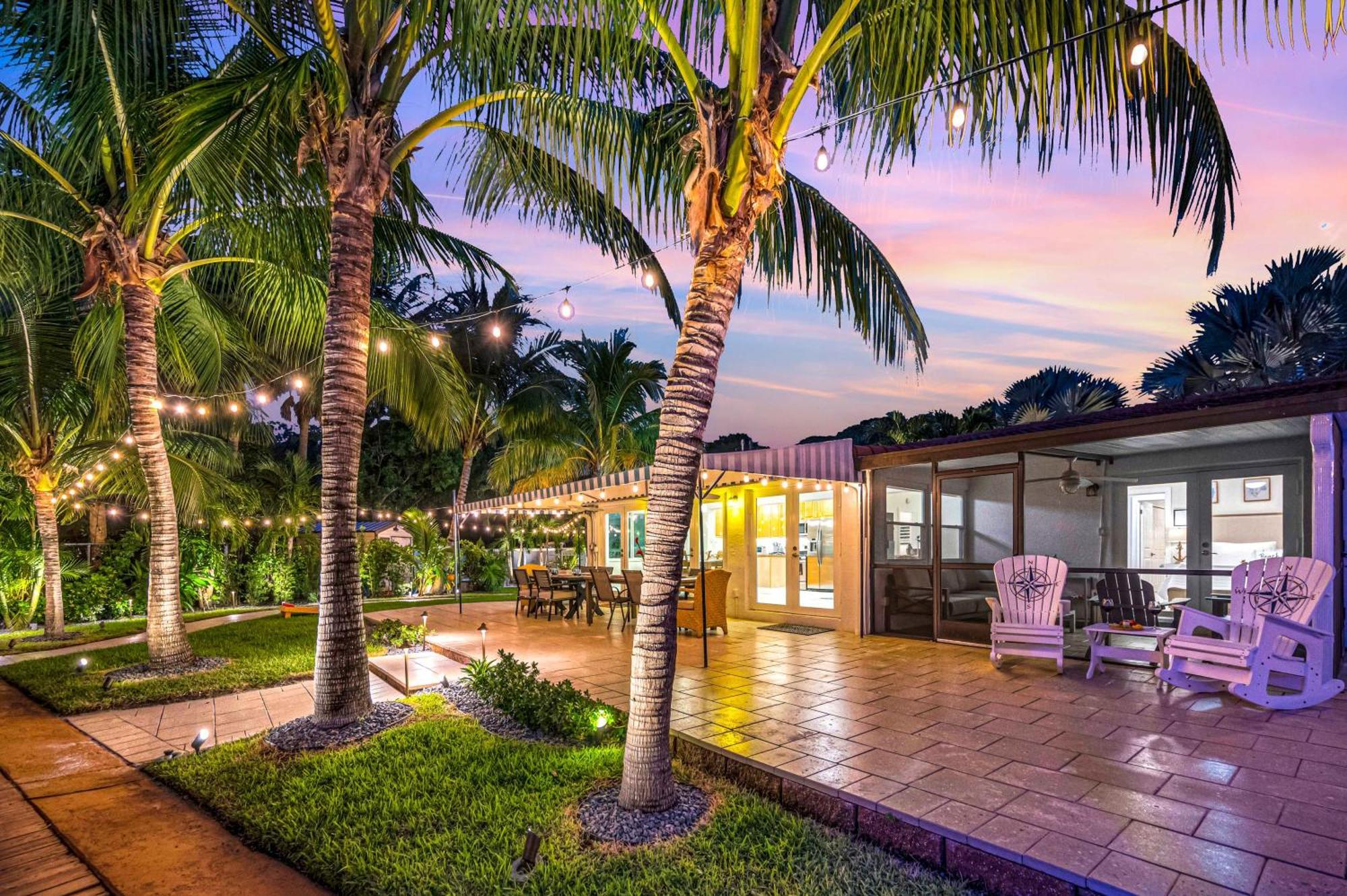 Centrally Located Heated Pool Riverside View Access Citrus Key H0mes Holiday home Fort Lauderdale