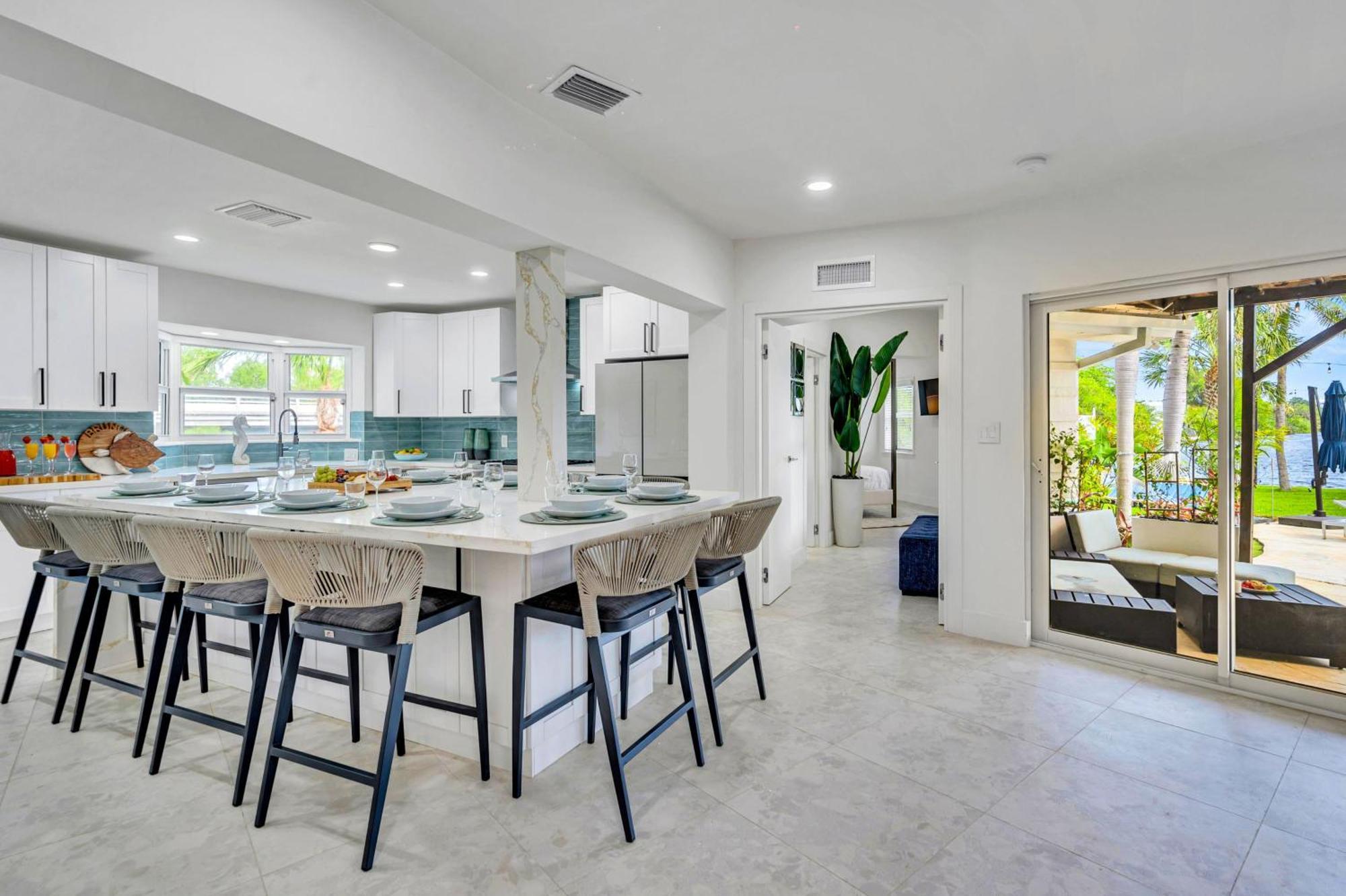 180 Of Waterfront Heated Pool Proximity Paradise Point Key H0mes Holiday home