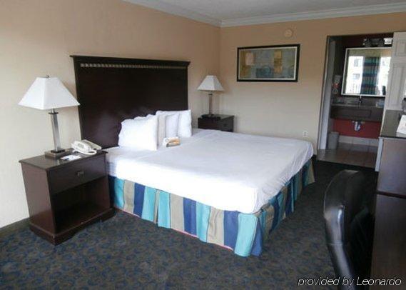 Hotel Days By Wyndham Lauderdale Airport Cruise Port
