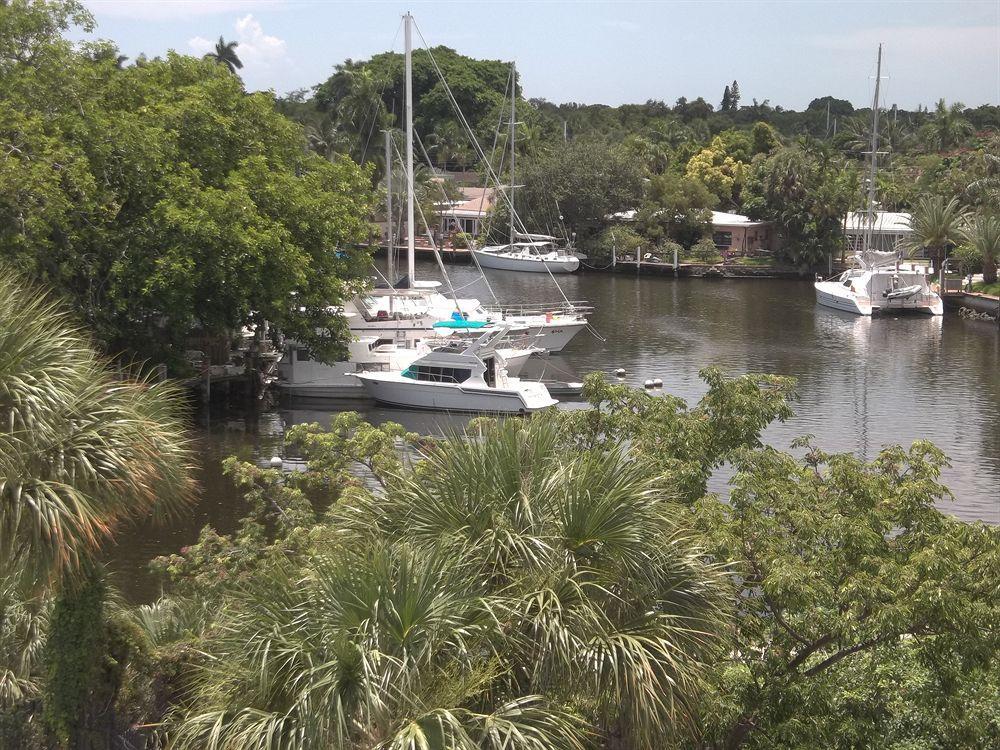 Hotel Days By Wyndham Lauderdale Airport Cruise Port