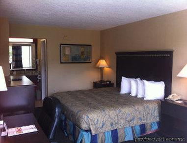 Hotel Days By Wyndham Lauderdale Airport Cruise Port