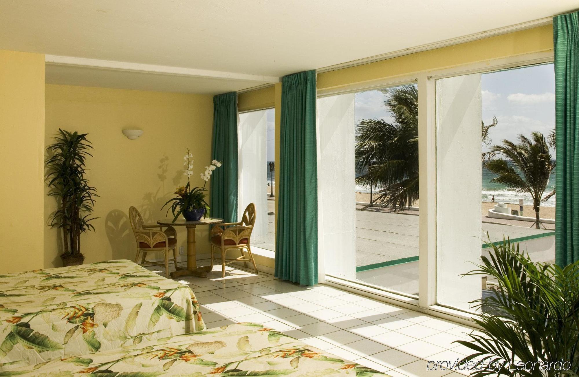 Tropic Cay Hotel 2*