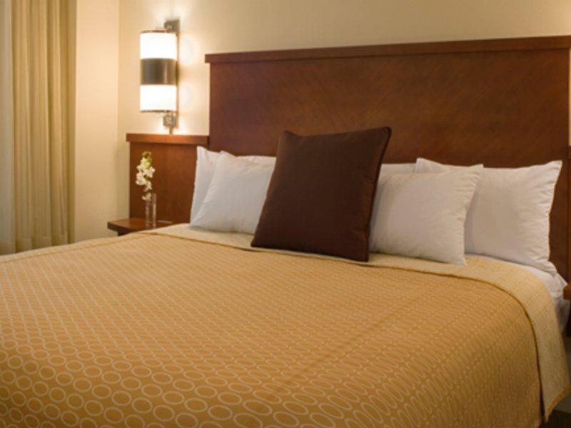 Hyatt Place Lauderdale Cruise Port & Convention Center Hotel 3*