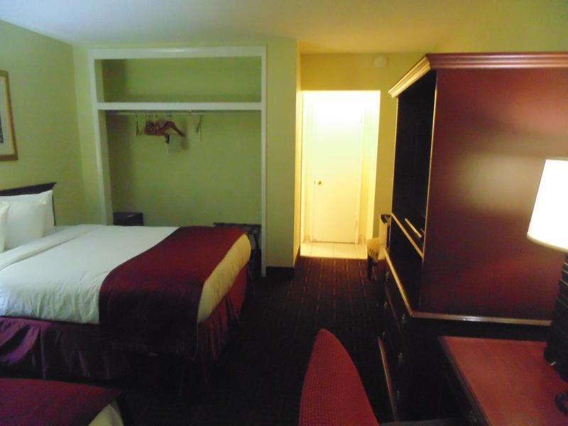 Travelodge By Wyndham Lauderdale Fort Lauderdale