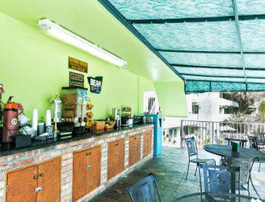 Hotel Travelodge By Wyndham Lauderdale 3*
