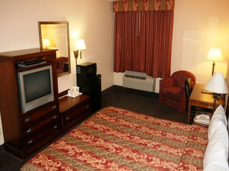 Motel Best Western Airport Cruise Port 3*