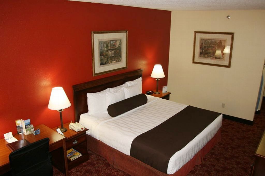 Best Western Airport Cruise Port Motel 3*