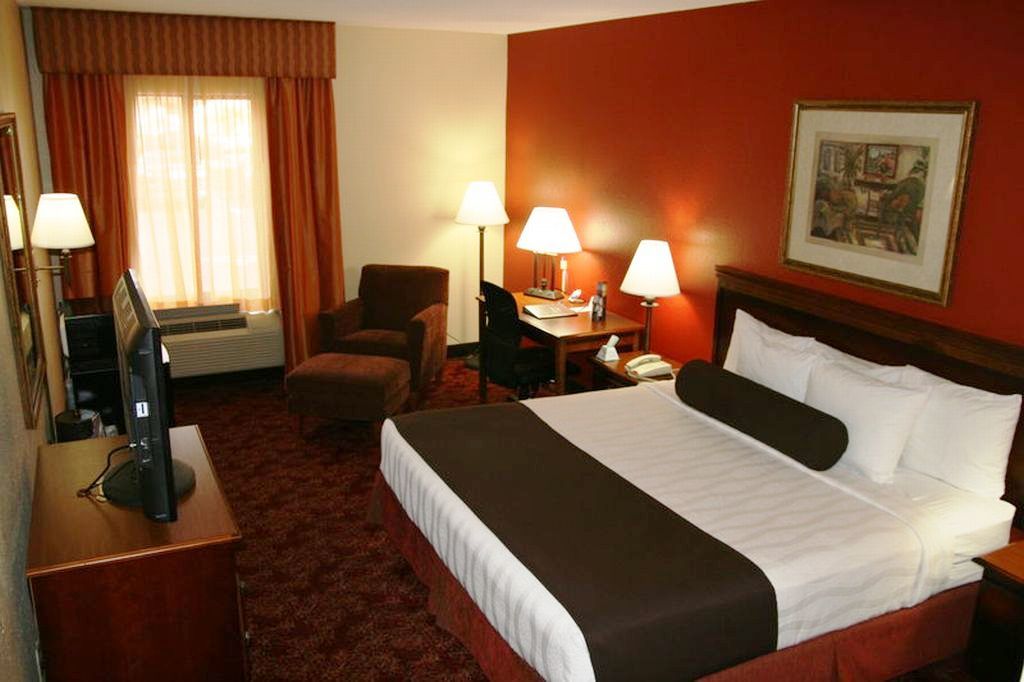 Motel Best Western Airport Cruise Port 3*
