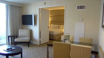 Gallery One Private 3*