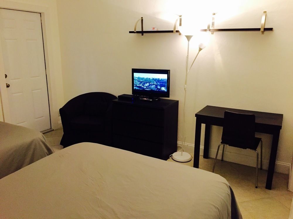 Motel Oasis