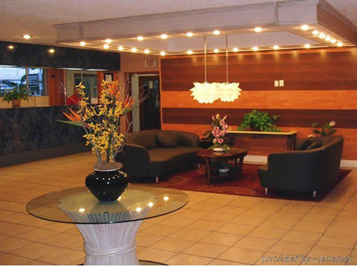 Hotel Red Carpet Airport Lauderdale 2*
