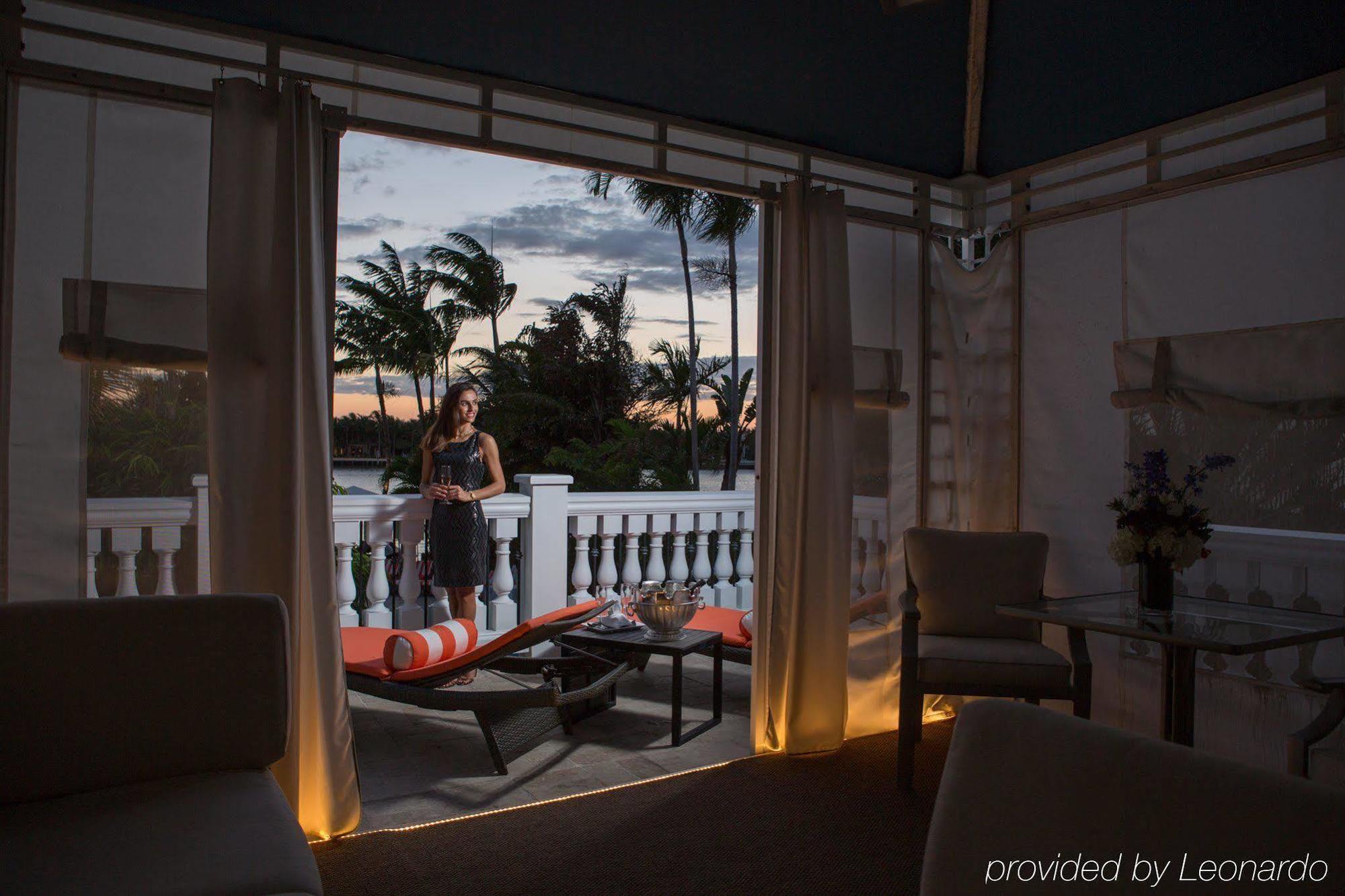 The Pillars & Club Hotel