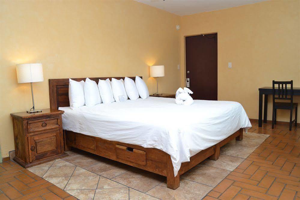 Tropi Rock Hotel 2*