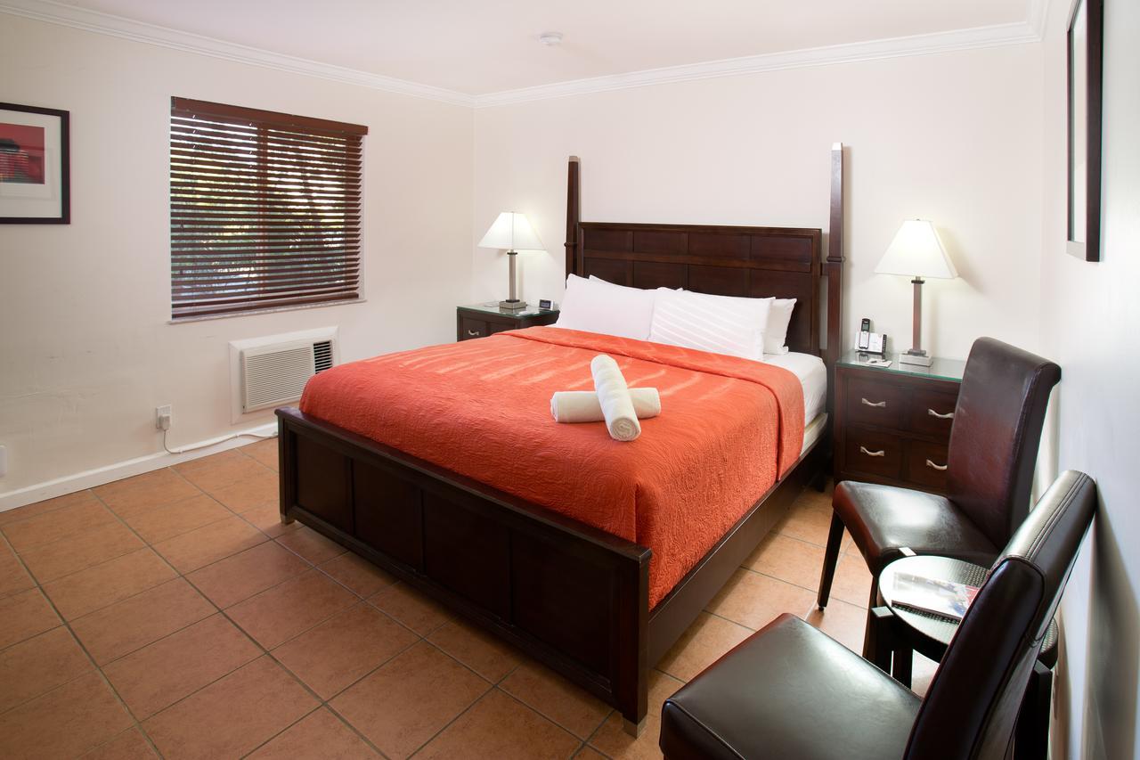Resort The Grand And & Worthington Male