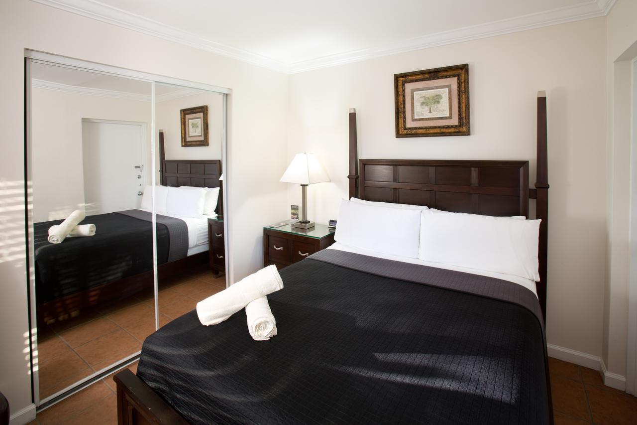 Resort The Grand And & Worthington Male