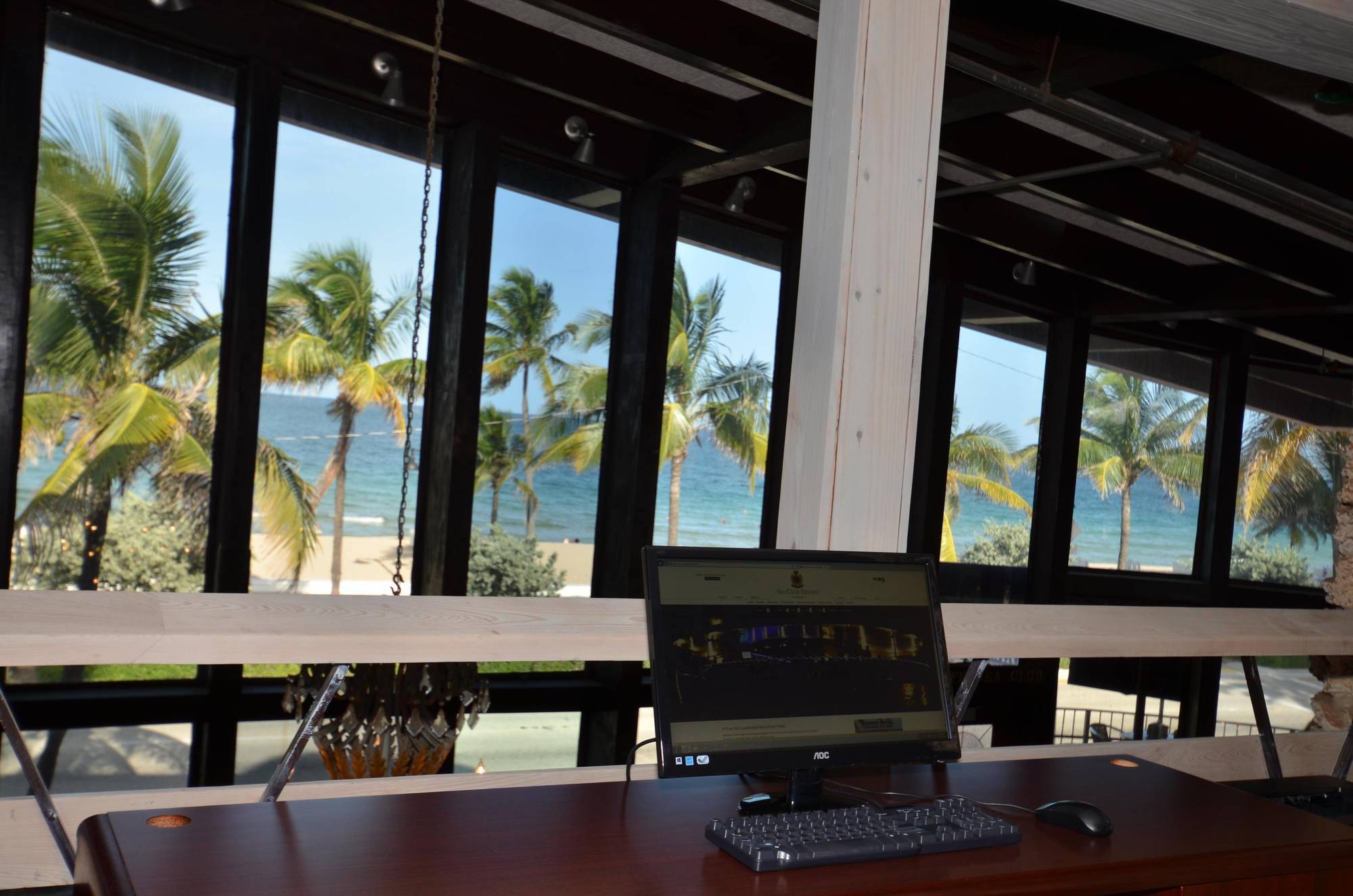 Sea Club Ocean Hotel