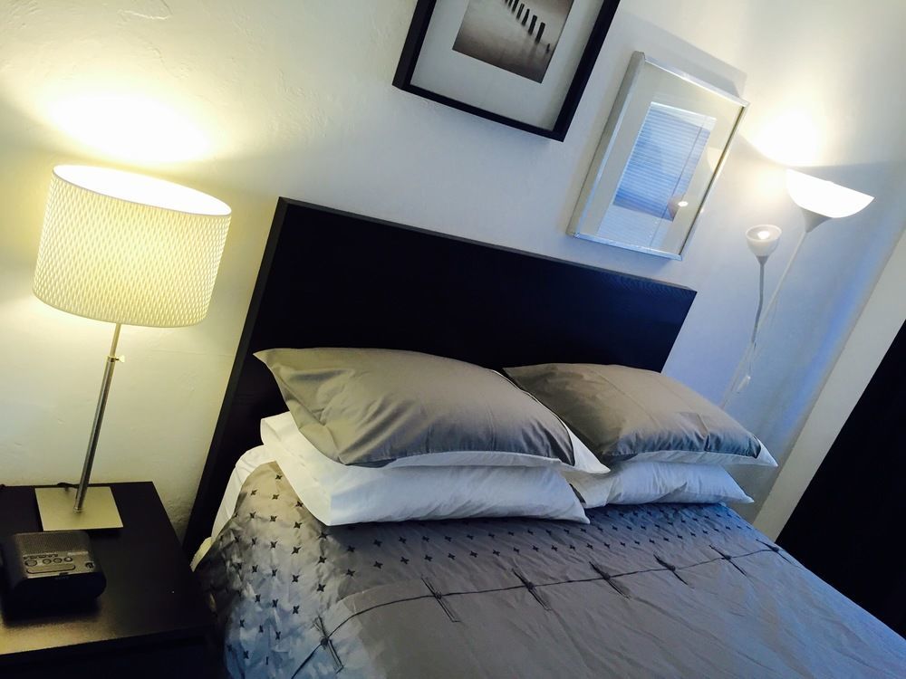 Motel Oasis 2*
