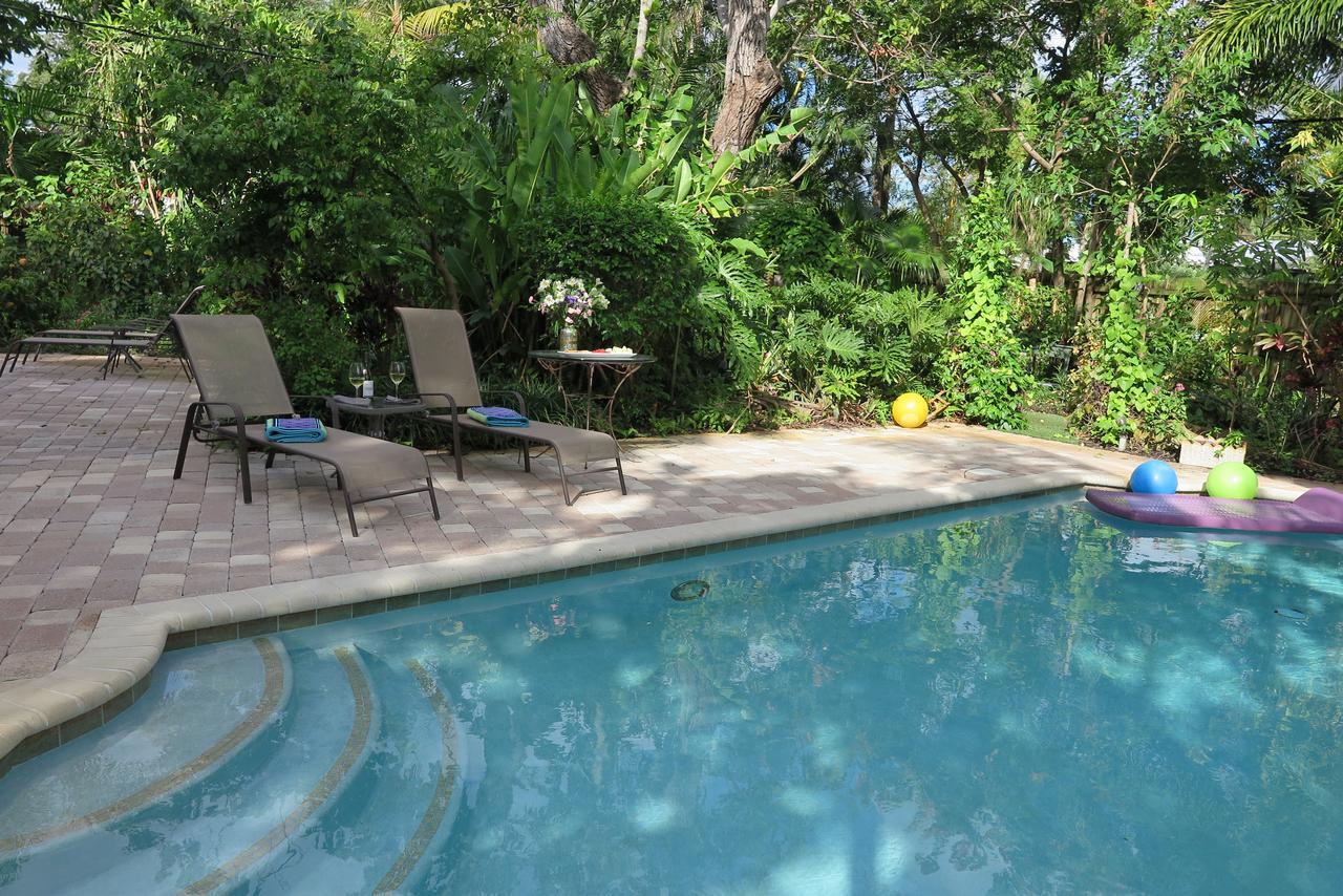 Graf Hill House Pool Holiday home