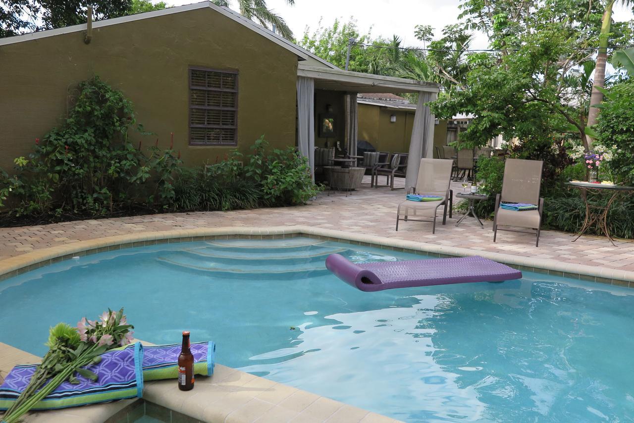 Graf Hill House Pool Holiday home