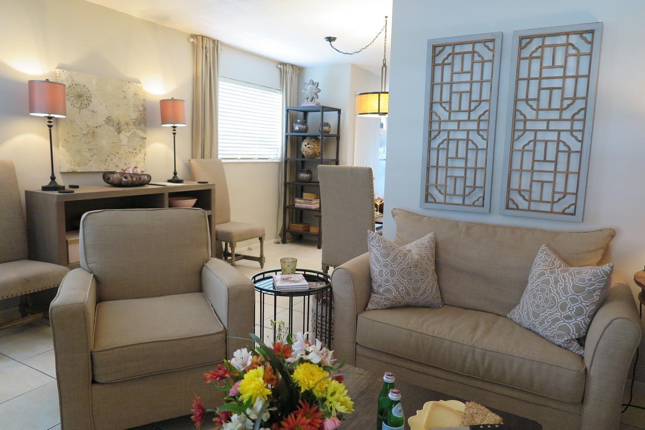 Four Wilton Flats One Bedroom Private Pool Apartment