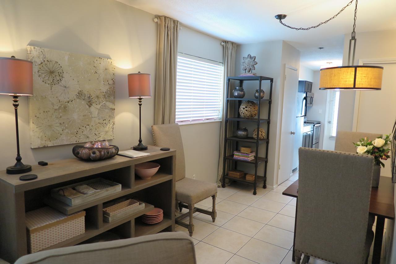 Four Wilton Flats One Bedroom Private Pool Apartment *